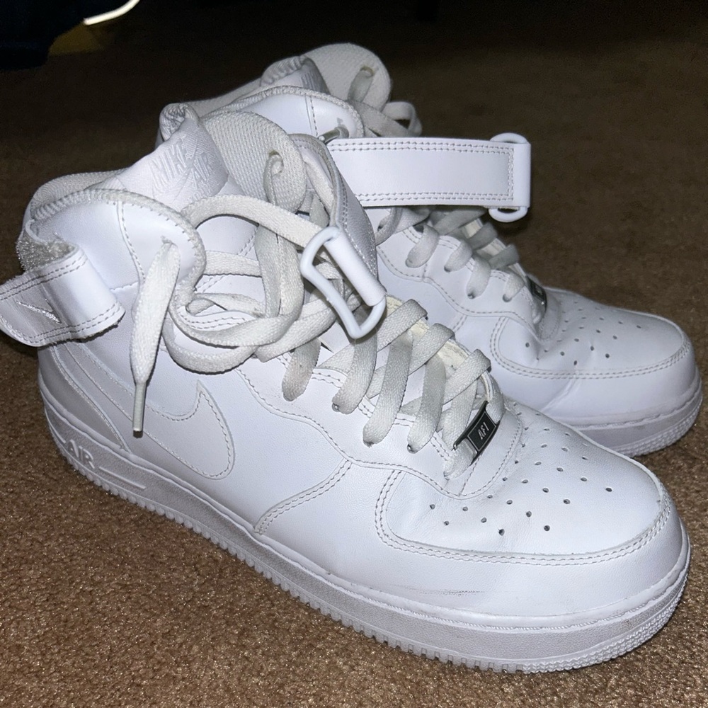 Men’s high-top Air Force 1s
